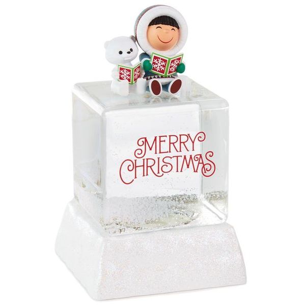 Frosty Friends Snow Globe