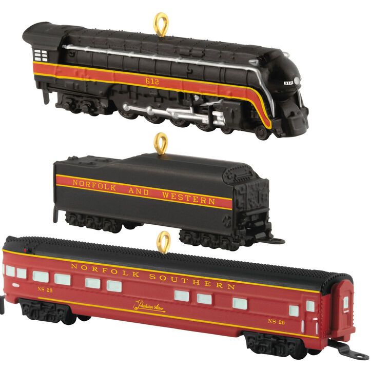 Lionel Norfolk and Western Passenger Set of 3