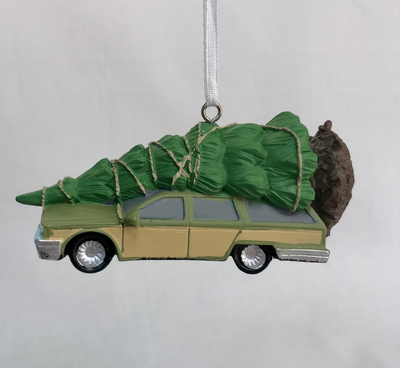 Christmas Vacation Car with Tree