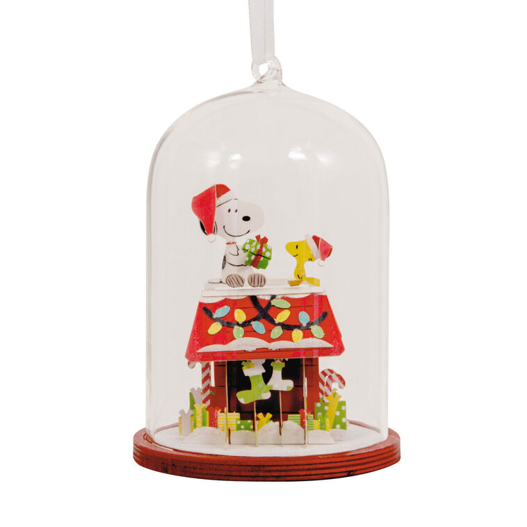 Snoopy's Doghouse Cloche