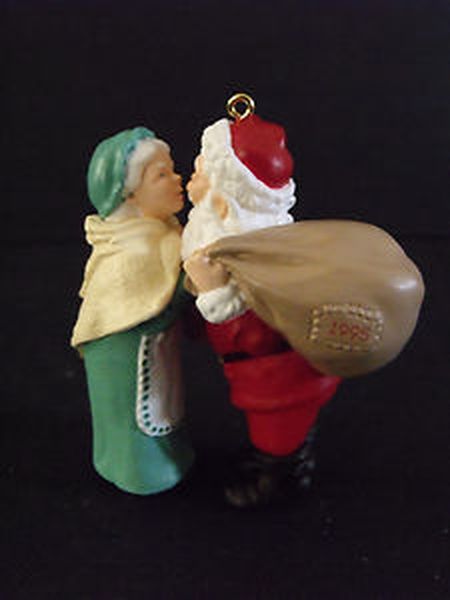 Christmas Eve Kiss
