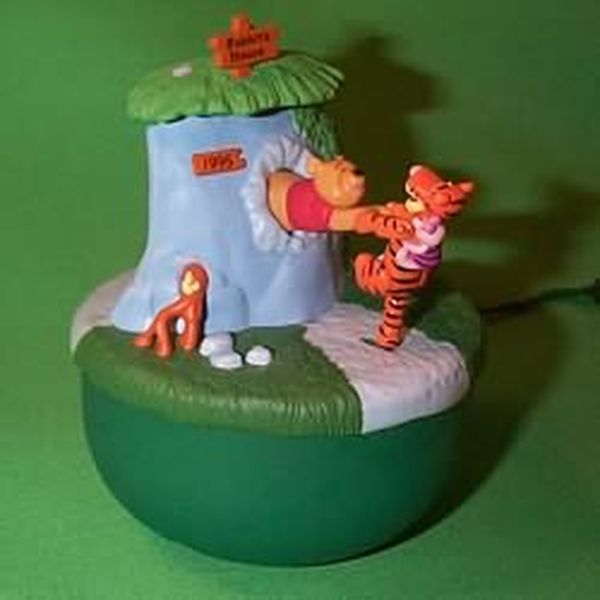 Winnie the Pooh-Too Much Hunny