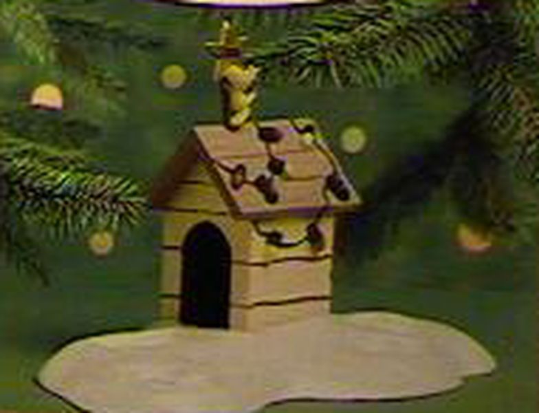 Woodstock on Doghouse