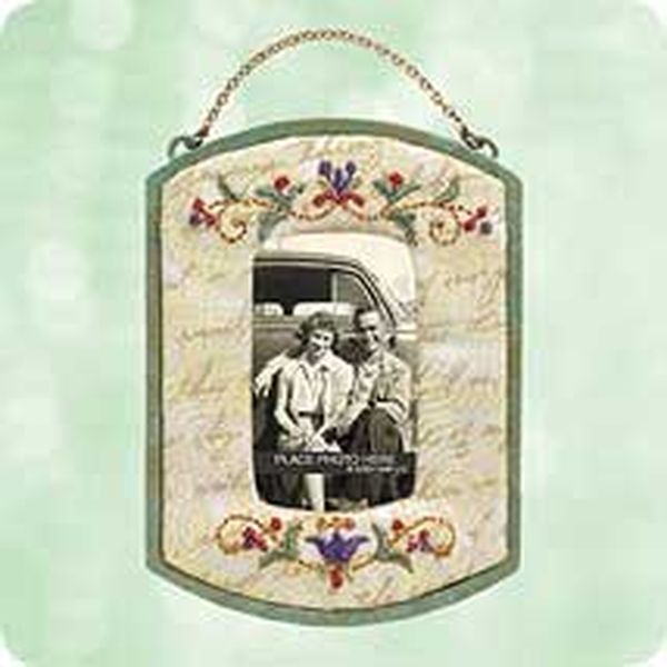 A Family Is a Bridge - Photo holder