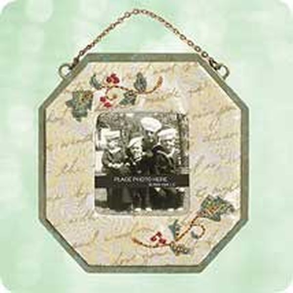 Woven Out of Love - Photo holder