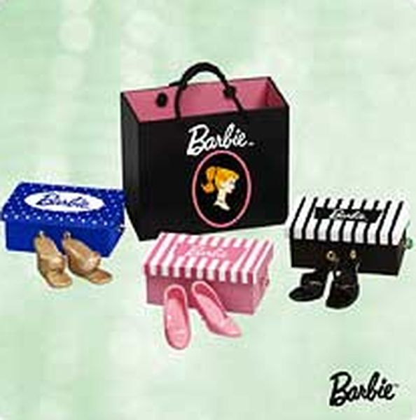 Miniature Shopping for Shoes - Barbie
