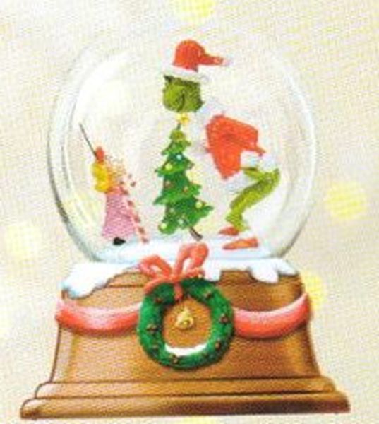 Santy Claus and Cindy Lou Who Snow Globe
