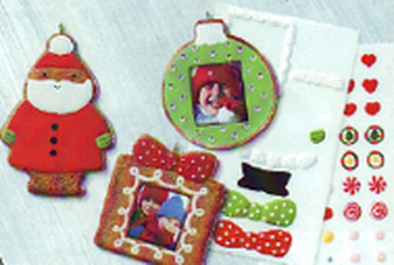 I Made It Myself Santa and Photo Frames Ornament Kit