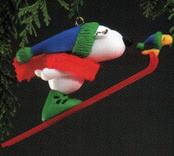 Snoopy and Woodstock (Skiing)