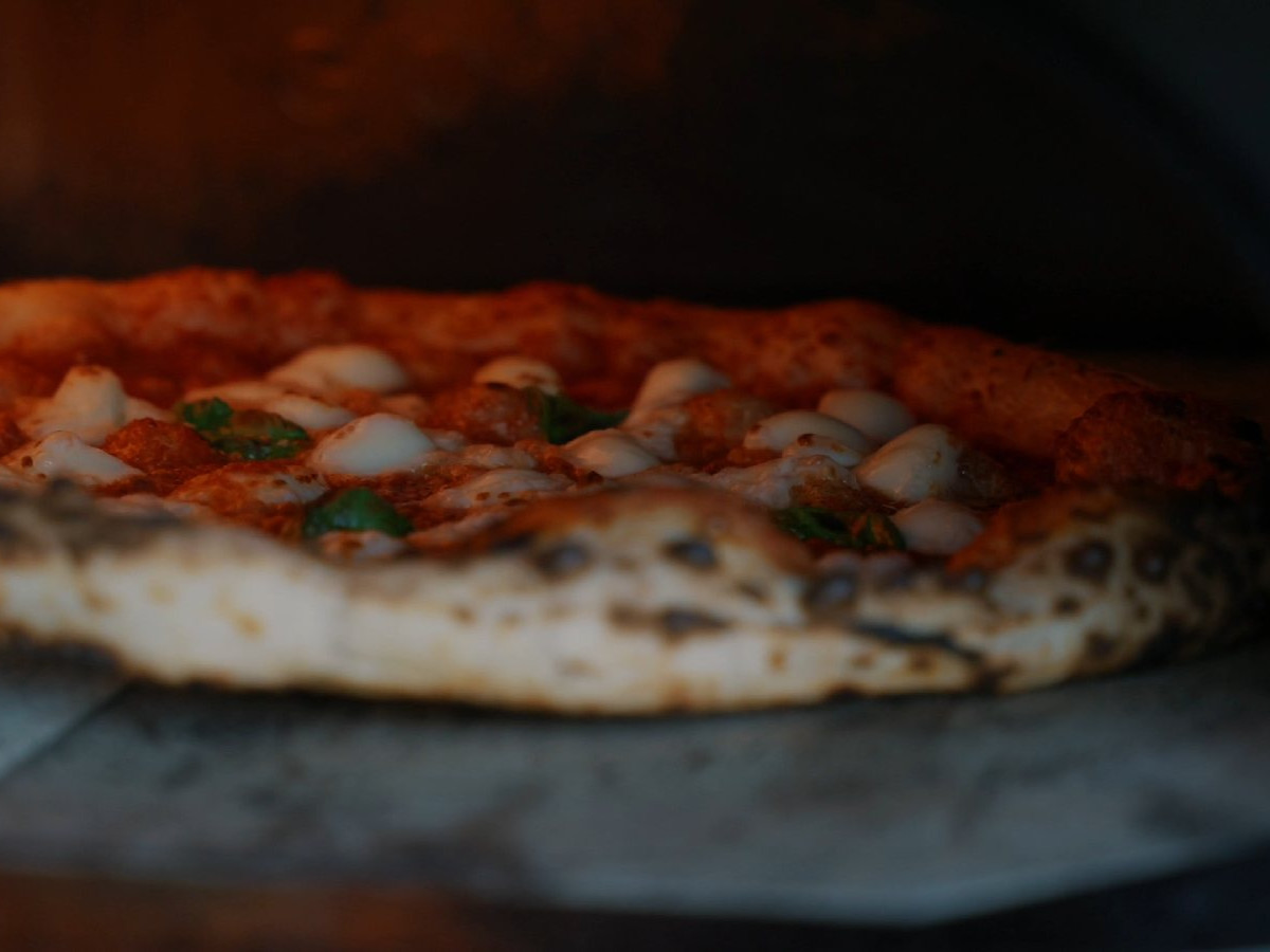 Neopolitian Pizza recipe, Italian, Main Courses