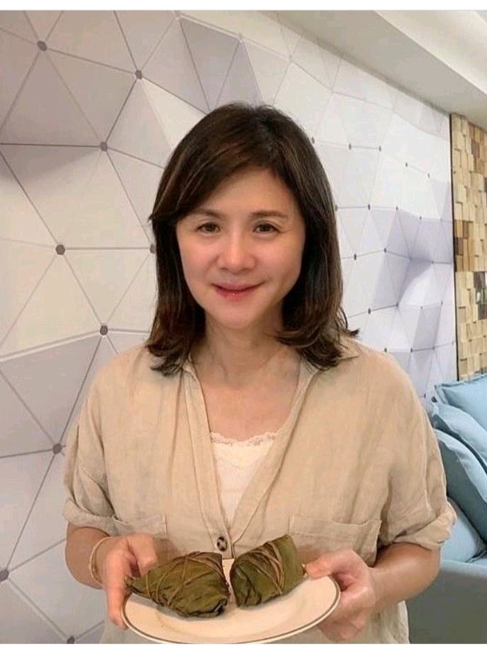 Meet Amy Lo  with Yuyyu.com