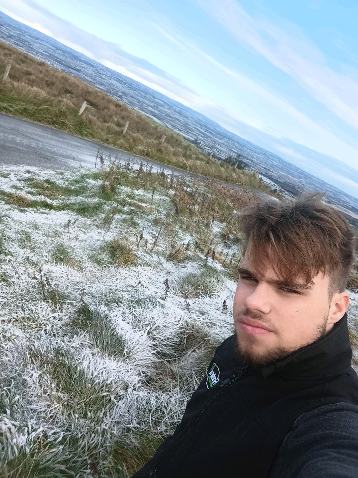 Meet darragh Murphy  with Yuyyu.com