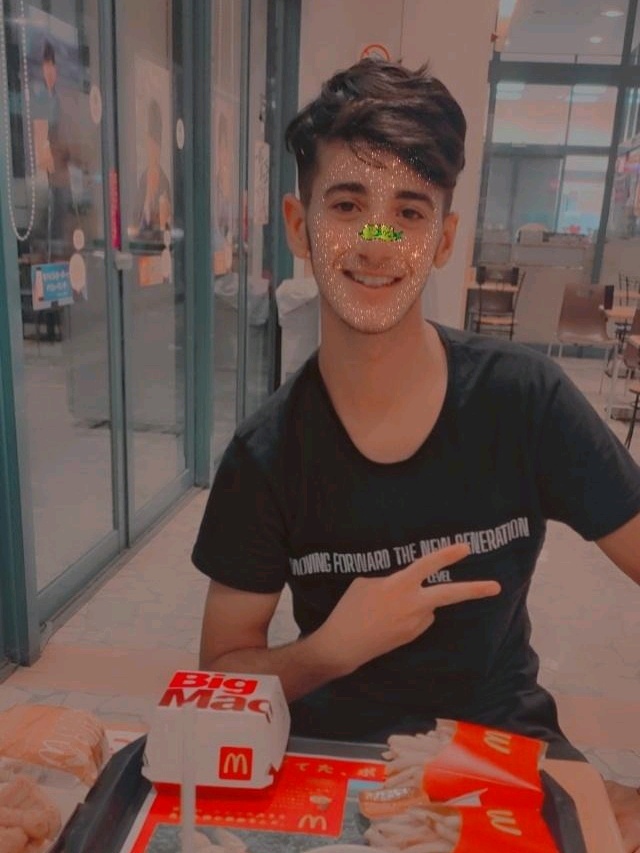 Meet Halil Şahin  with Yuyyu.com