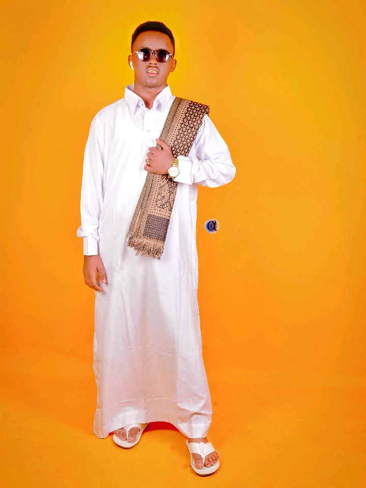 Meet king zaki with Yuyyu.com
