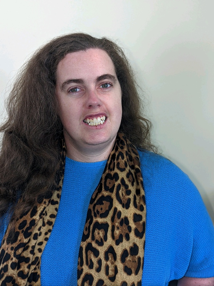 Meet mellsmoore with Yuyyu.com