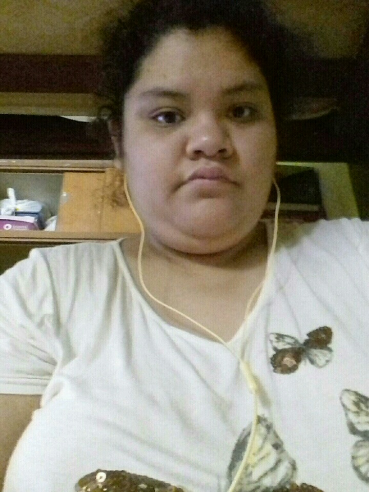 Meet valeria with Yuyyu.com