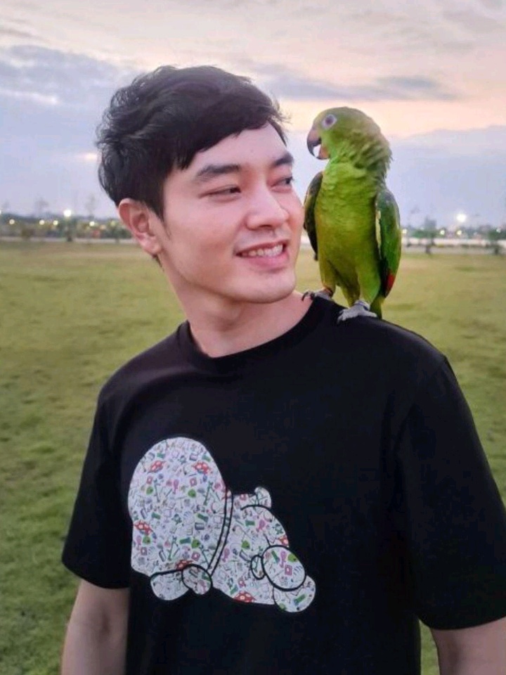 Meet wonglee with Yuyyu.com