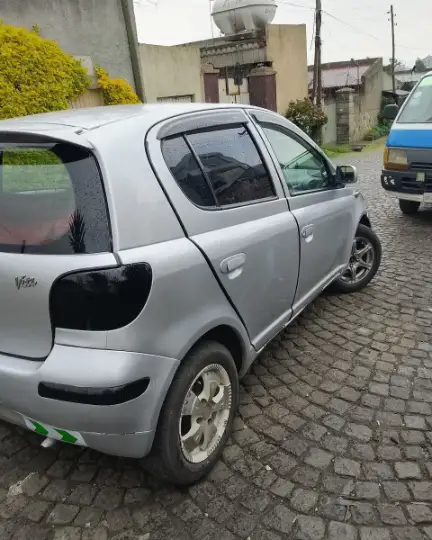 modal  vitz 2004