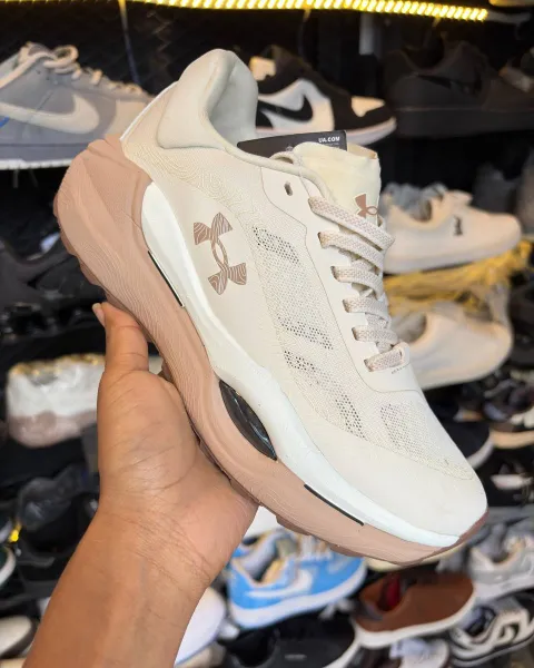 UNDER ARMOUR