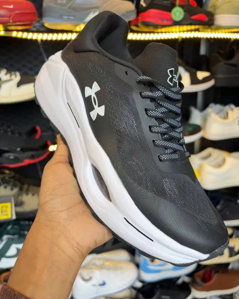 UNDER ARMOUR