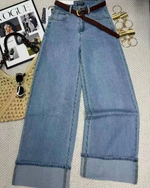 Woman's jeans