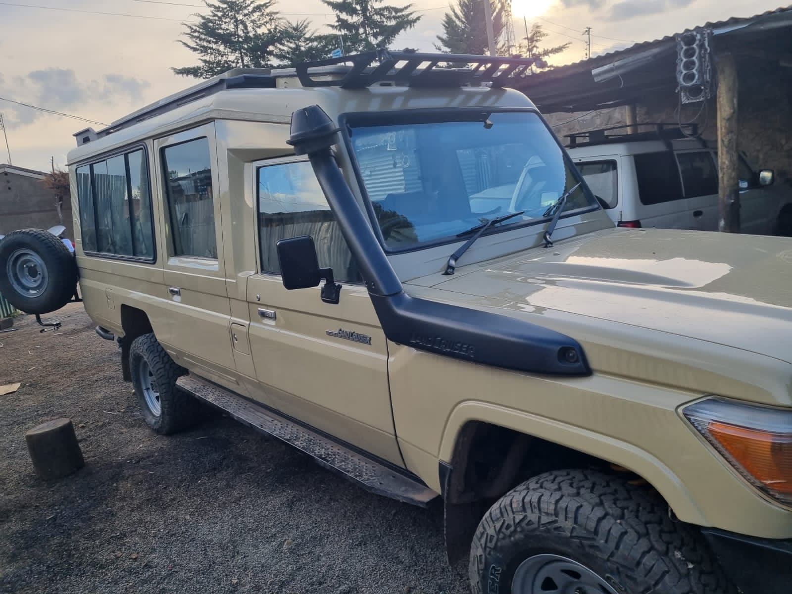 Toyota Land Crusier