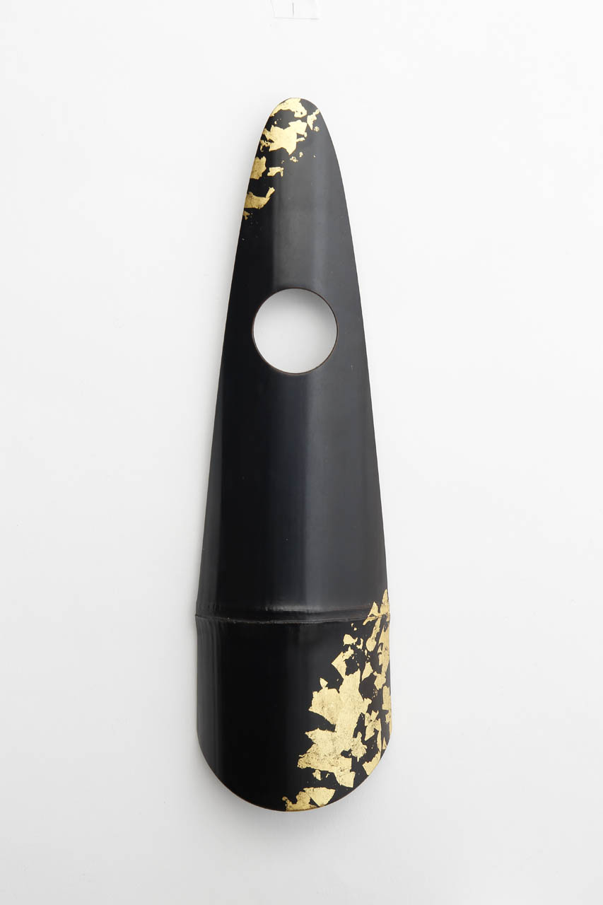 Bottle Stand — Urushi & Gold leaf