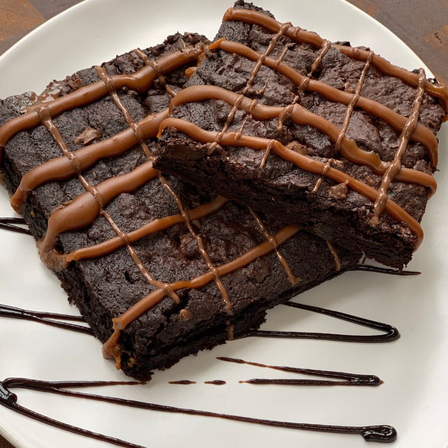 Classic BROWNIES