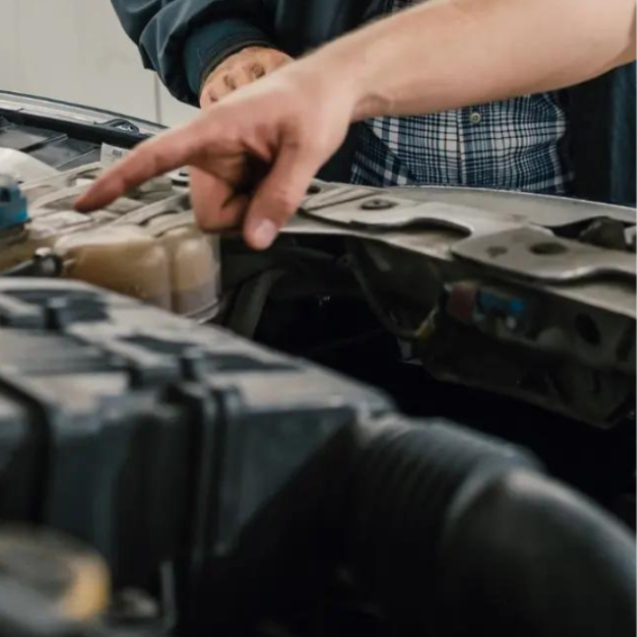 Engine compartment of a motor vehicle