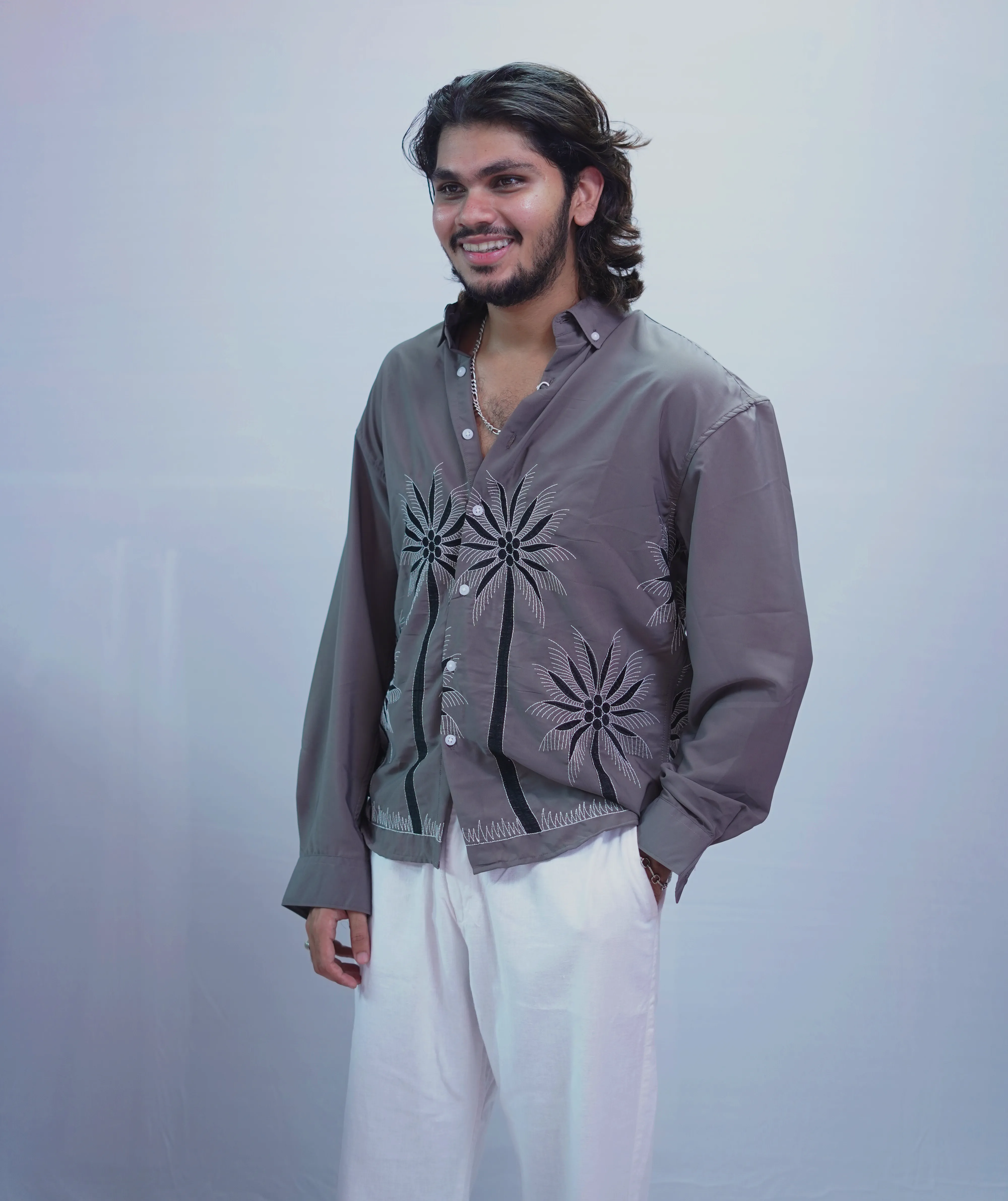 GREY TREE EMBROIDERY SHIRT