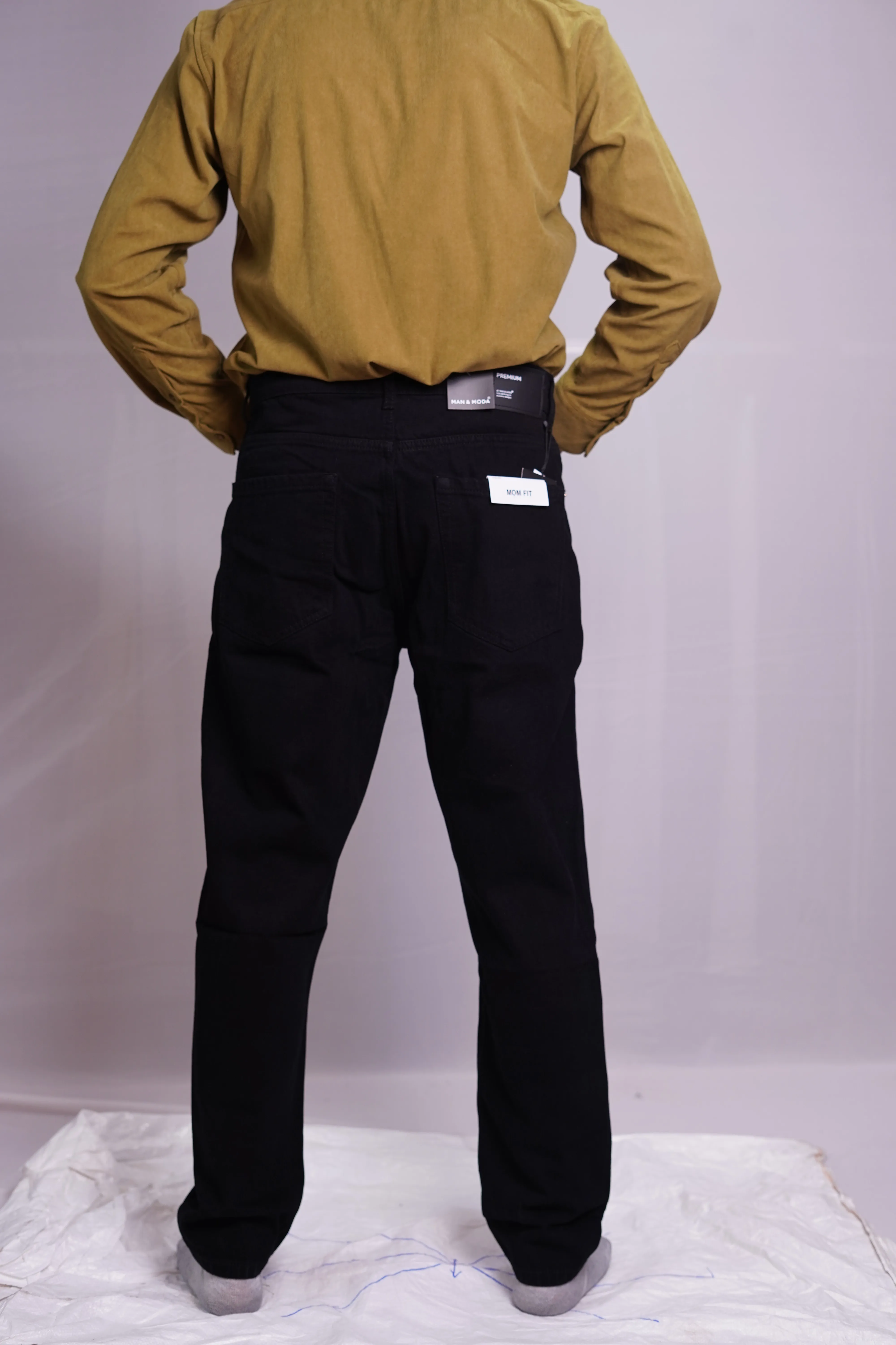 JET BLACK DENIM MOMFIT PANT, photo 4 of 4
