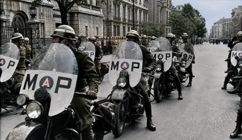 Motorradparade der Militärpolizei in München