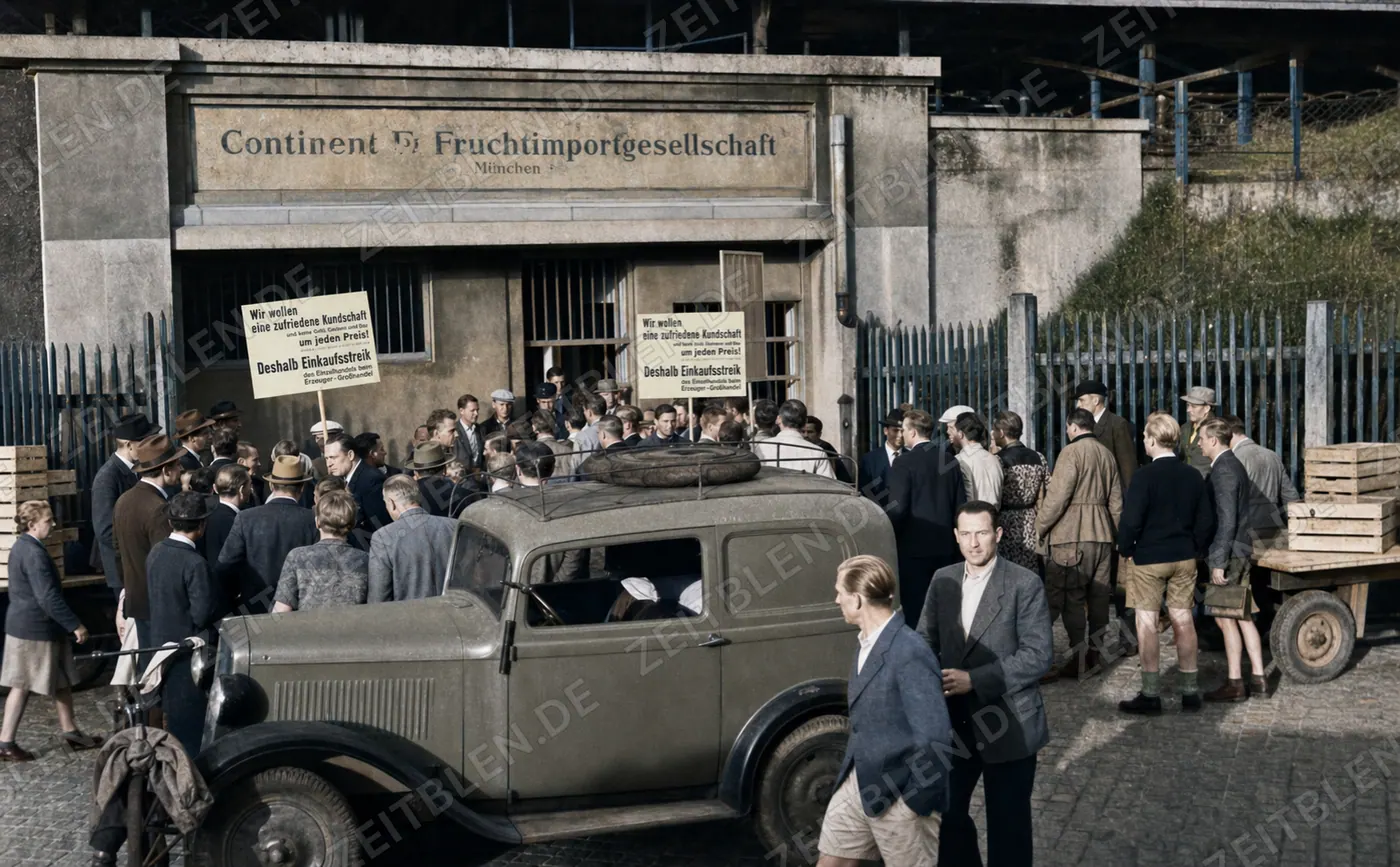 Streik ambulanter Händler vor der Münchner Großmarkthalle, 12. August 1948