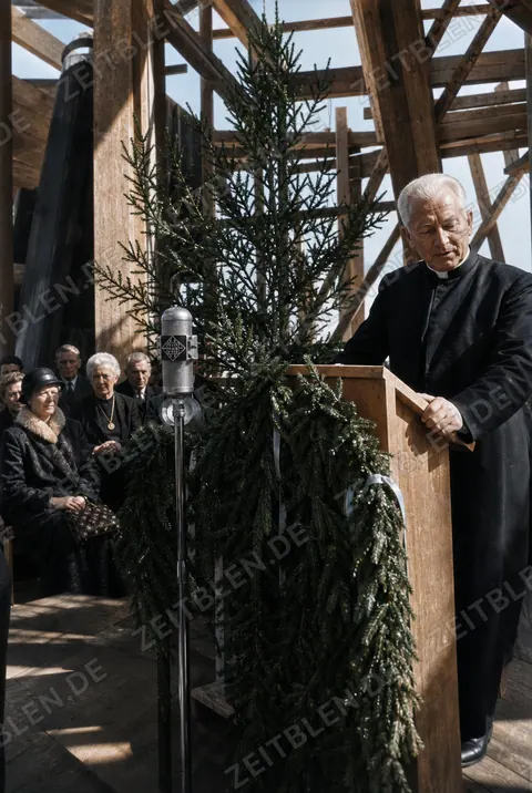 Zeremonie am neuen Dachstuhl der Münchner Frauenkirche