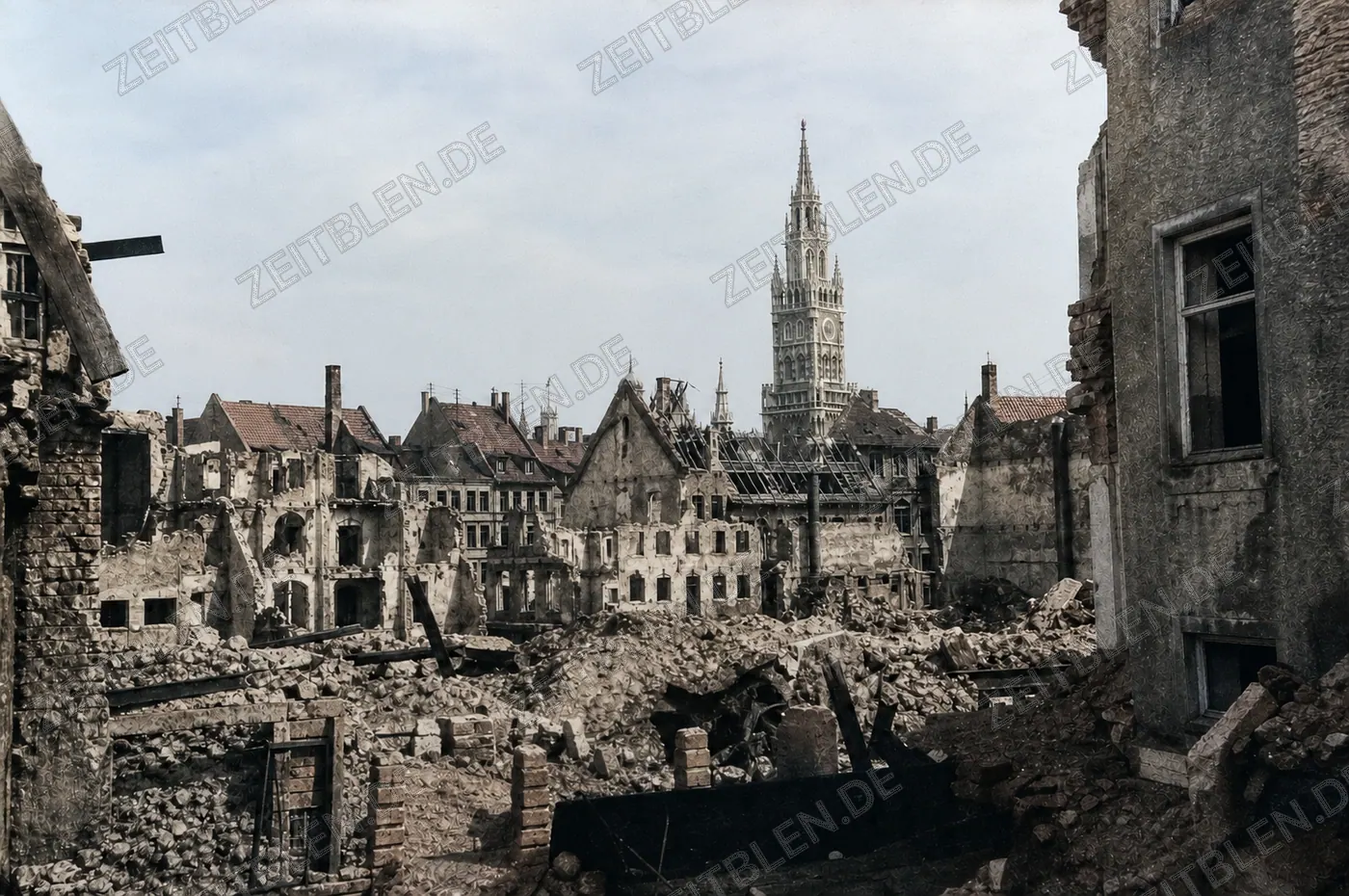 Ruinenblick vom Färbergraben zum Neuen Rathaus