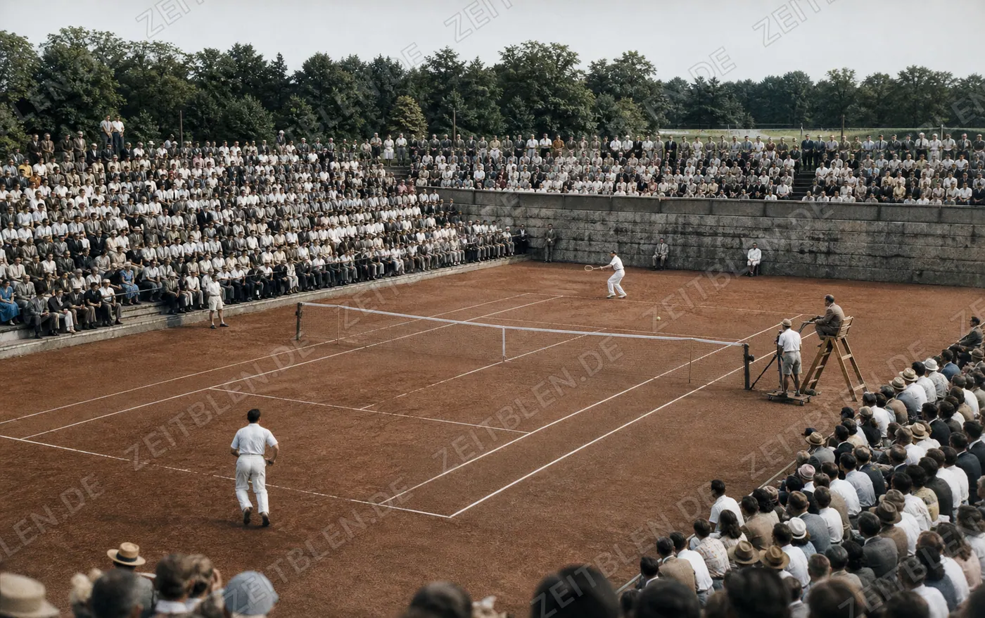 Tennismatch vor ausverkauften Rängen im Aumeisterstadion