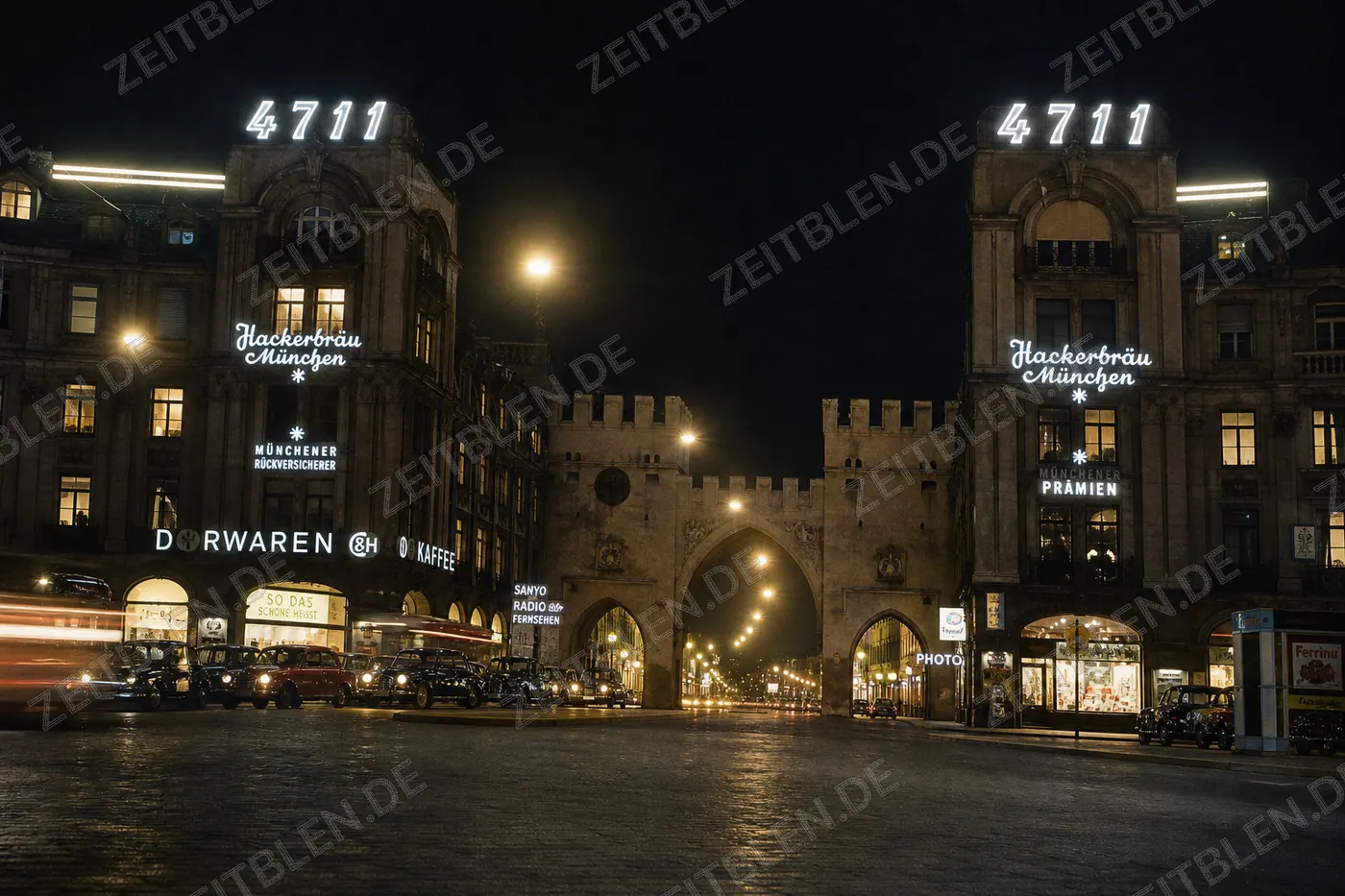 Nächtlicher Blick auf das Karlstor am Stachus