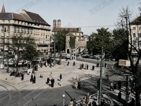 Sendlinger Tor mit Blick zur Frauenkirche