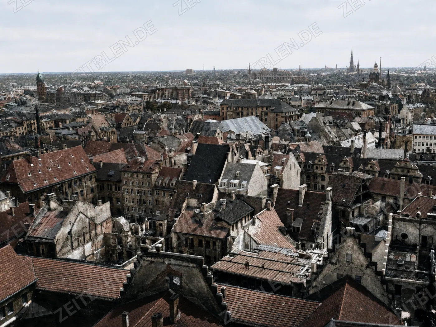 Panoramablick über die Münchner Altstadt im Wiederaufbau