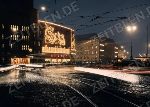 Hertie am Bahnhofplatz in der Vorweihnachtszeit