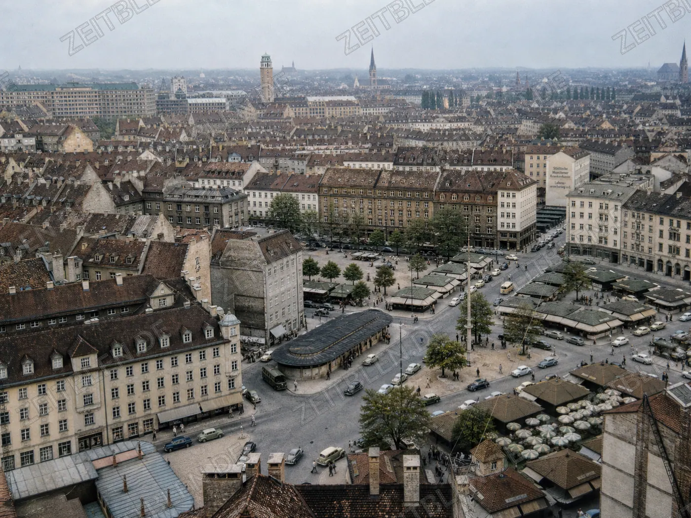 Blick auf den Viktualienmarkt von oben
