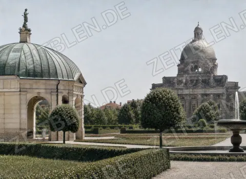 Hofgarten mit Dianatempel und zerstörtem Armeemuseum