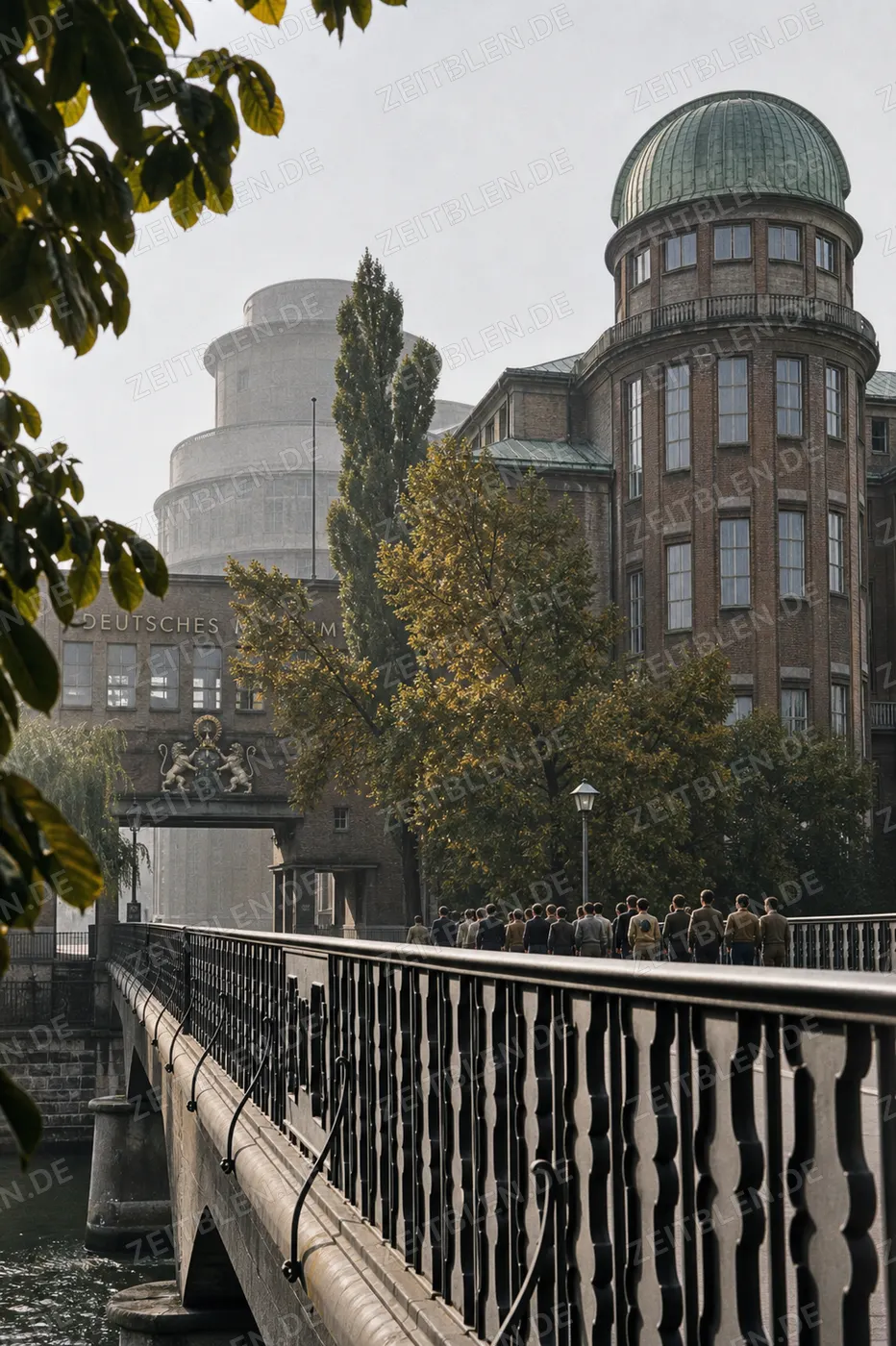 Herbstlicher Blick auf das Deutsche Museum in München