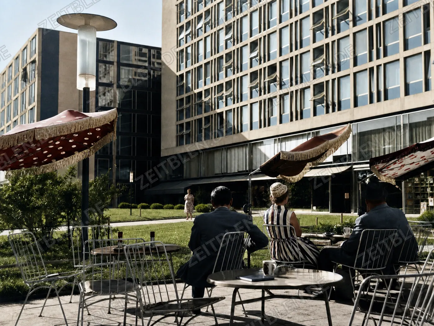 Cafe im Hof der Neuen Maxburg