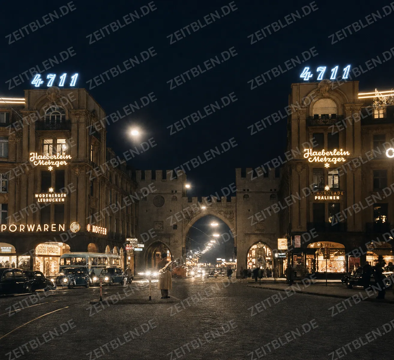 Nächtlicher Blick auf das Karlstor am Stachus