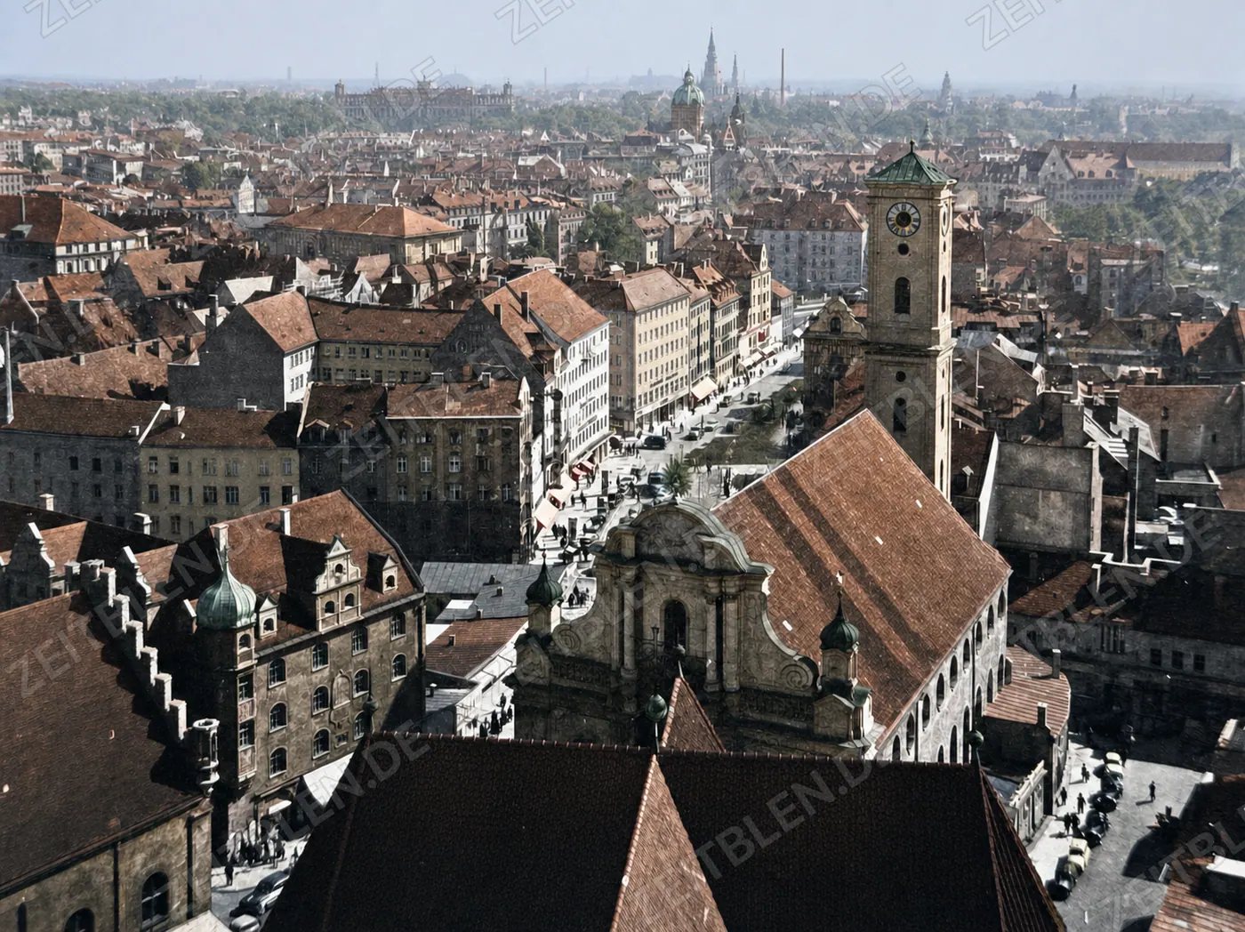 Blick vom Alten Peter zur Heilig-Geist-Kirche