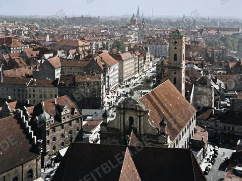 Blick vom Alten Peter zur Heilig-Geist-Kirche