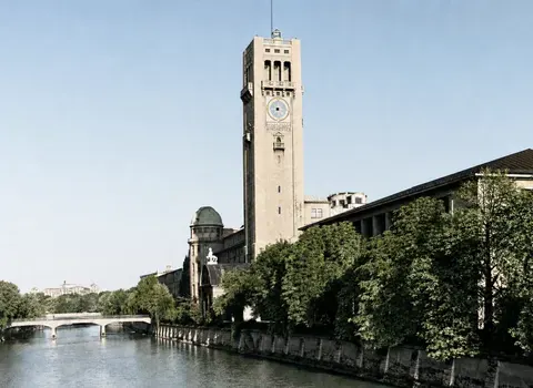 Turm des Deutschen Museums an der Isar