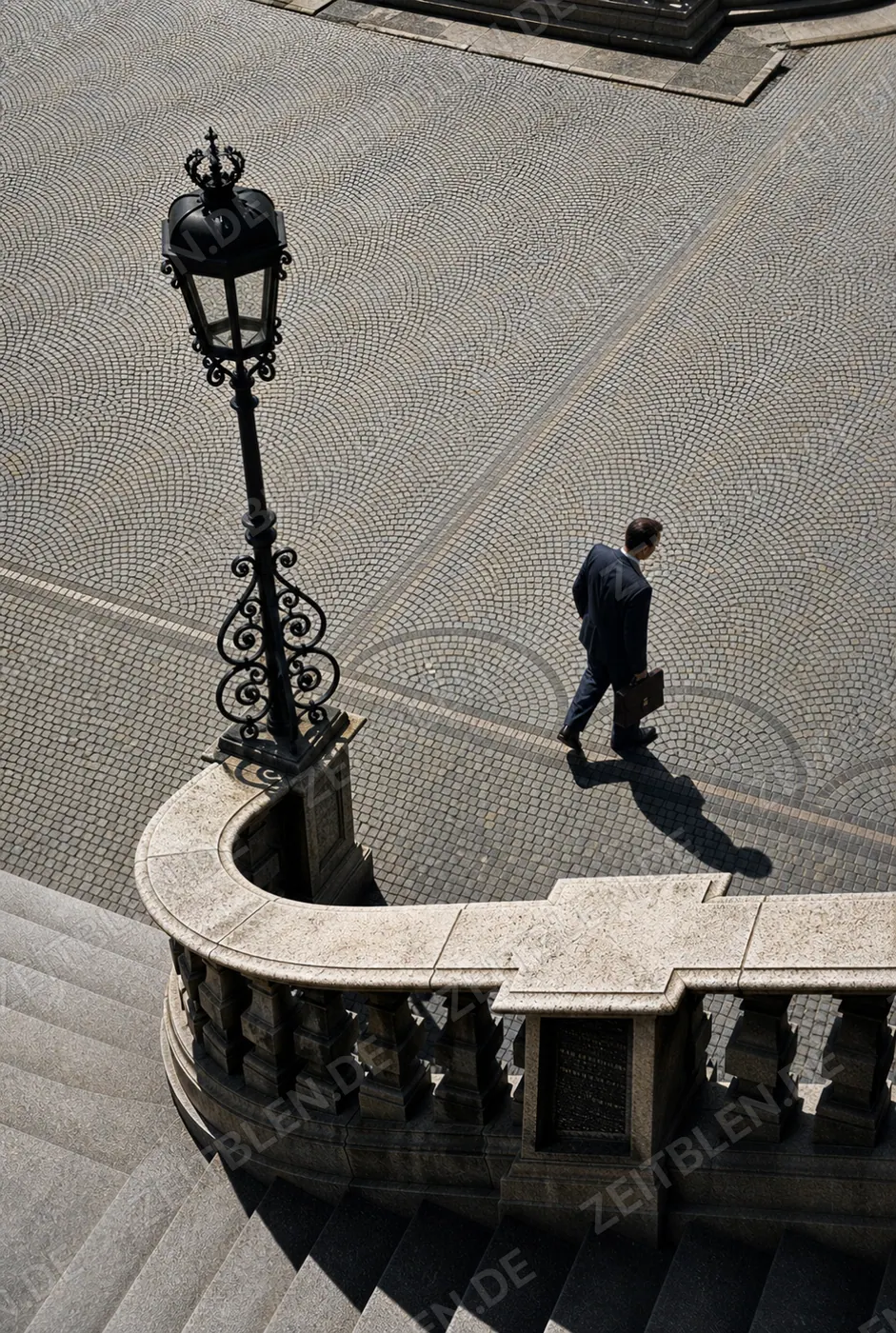 Treppenanlage am Friedensengel mit Passant