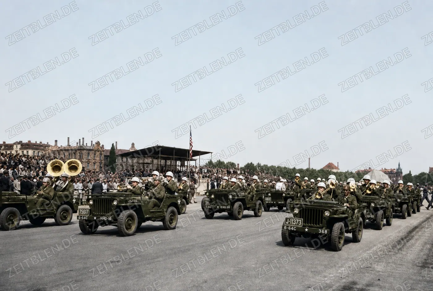 US-Militärkapelle bei Parade auf der Theresienwiese